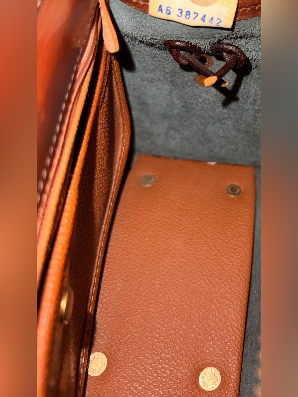Dooney & Bourke / Vintage Black with Brown Leather Trim Pebble Satchel - Picture 8 of 16